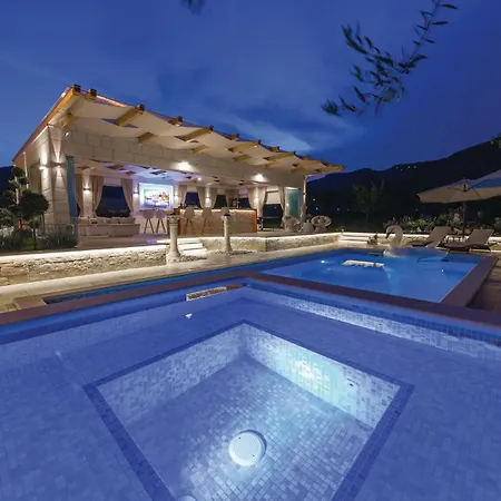Stunning In Seget Donji * Trogir