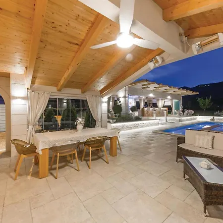 Beautiful In Seget Donji