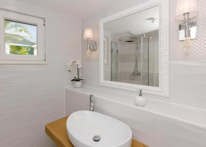 Дом отдыха Beautiful In Seget Donji Трогир