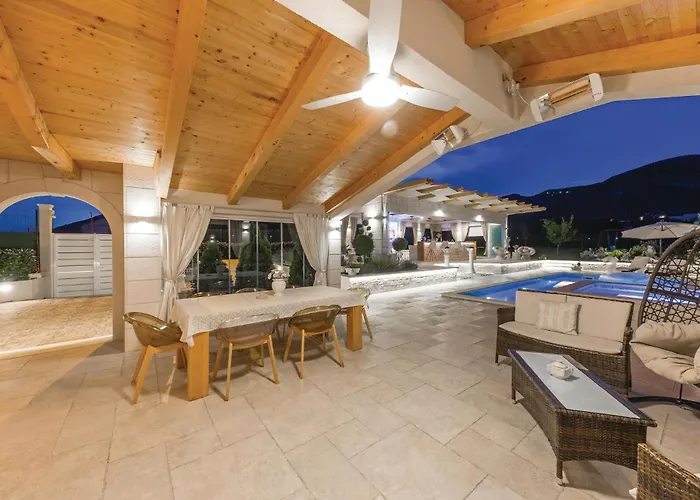 Beautiful In Seget Donji